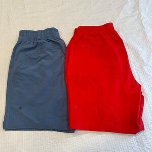 Lululemon men shorts bundle size Medium